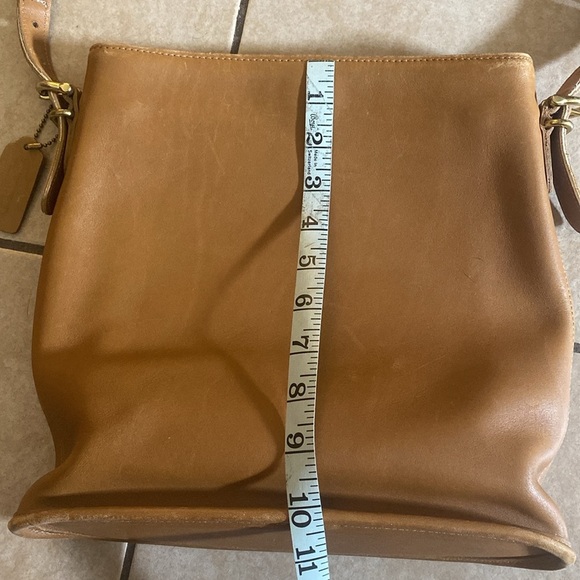Vintage Coach leather slim bucket purse - Picture 15 of 16